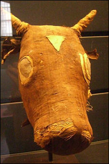20120215-apis bull 450px-Louvre.jpg